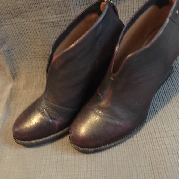 trask tenley wedge bootie